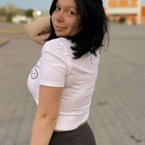 Je suis une femme flexible et coquine
